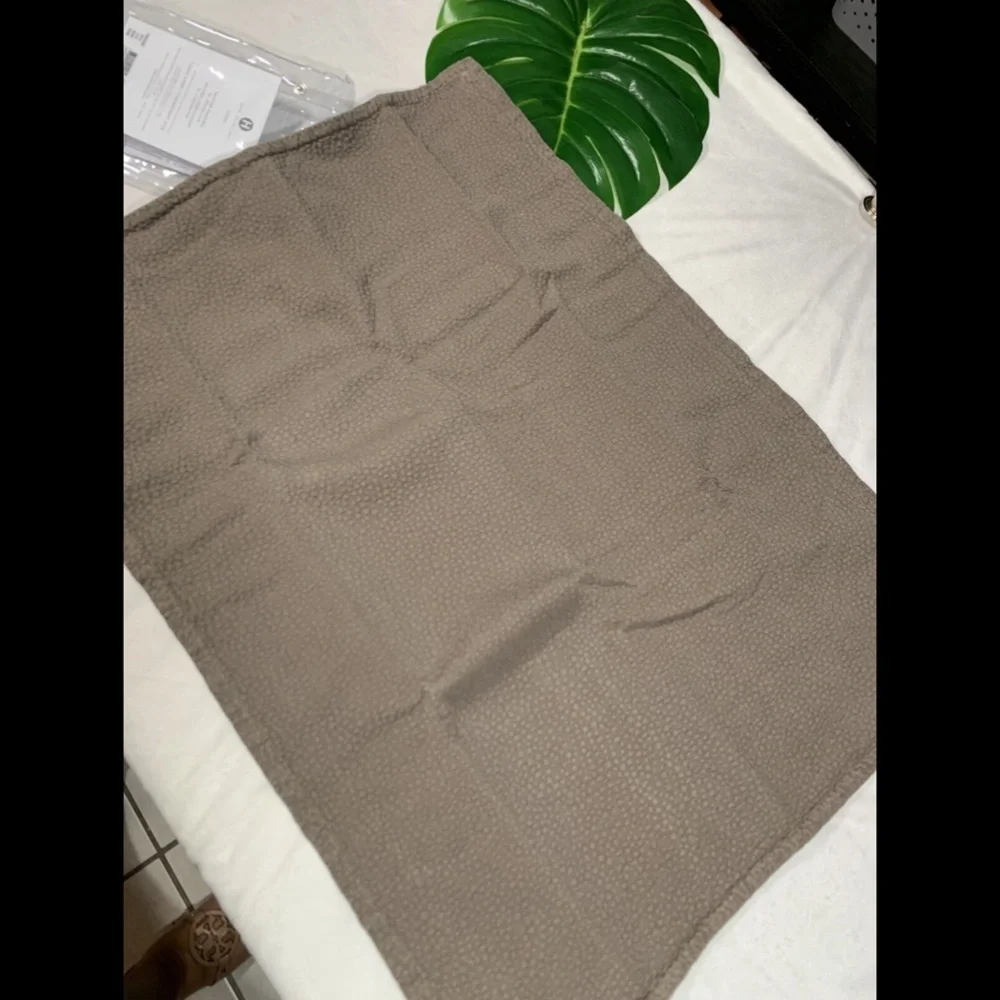 NIB Hotel Collection Como Quilted (1) Standard Sham‎ Pillow Case
